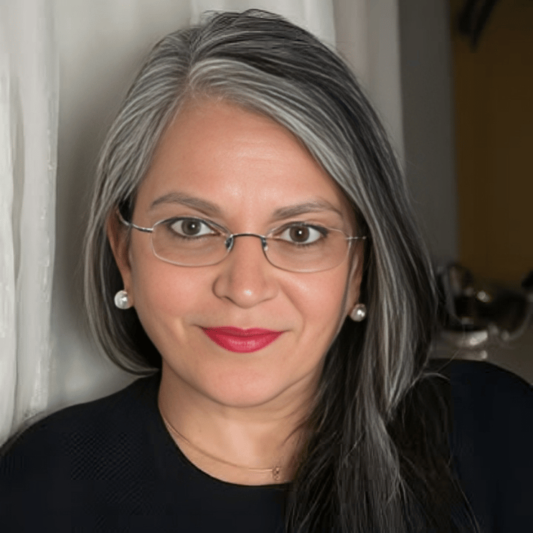 Tina Macaya Washington, DC Real Estate Agent Headshot