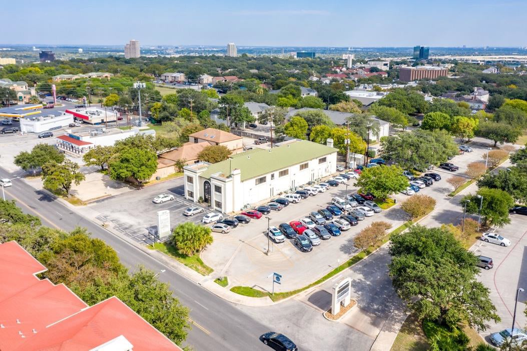 7810 Louis Pasteur Dr