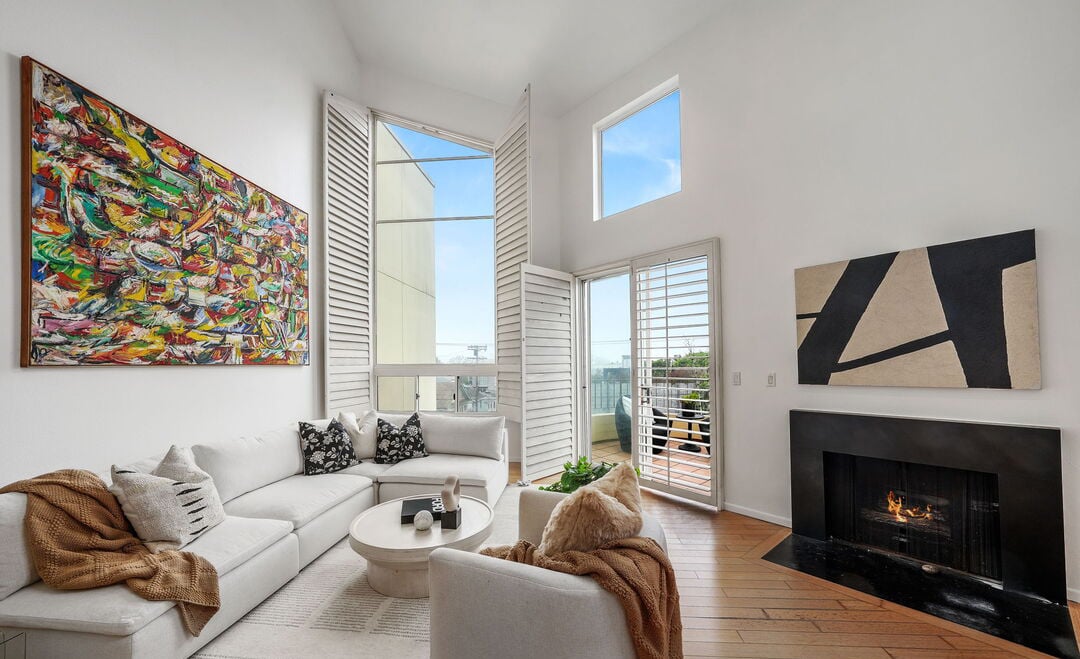 235 Main St #319, Venice
