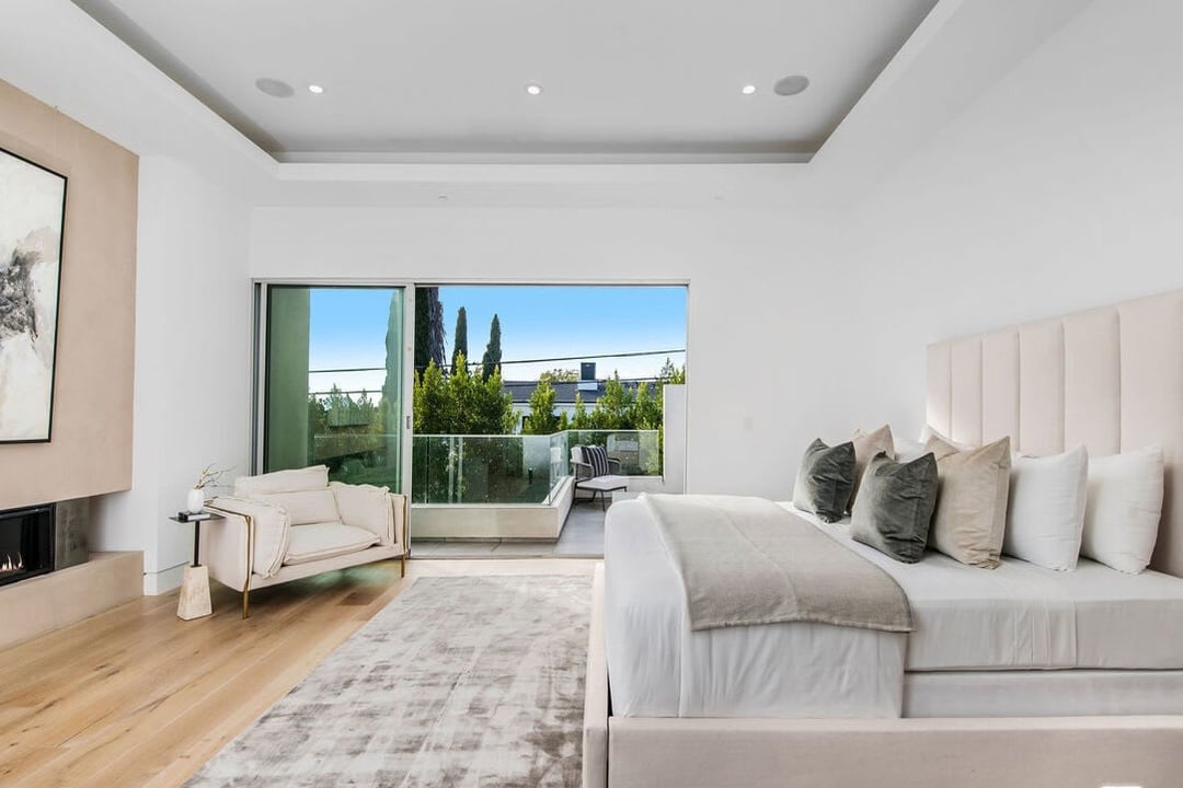 Crown View