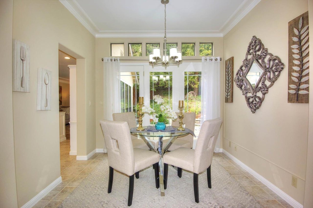 11332 Rolling Hills Dr