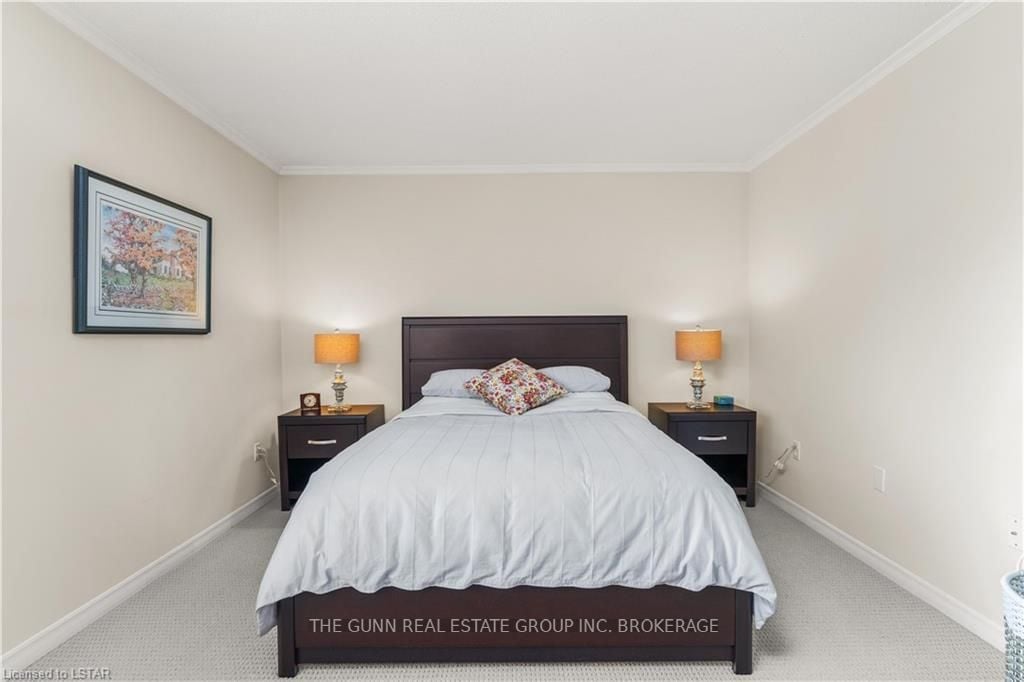 300 Everglade Cres 22
