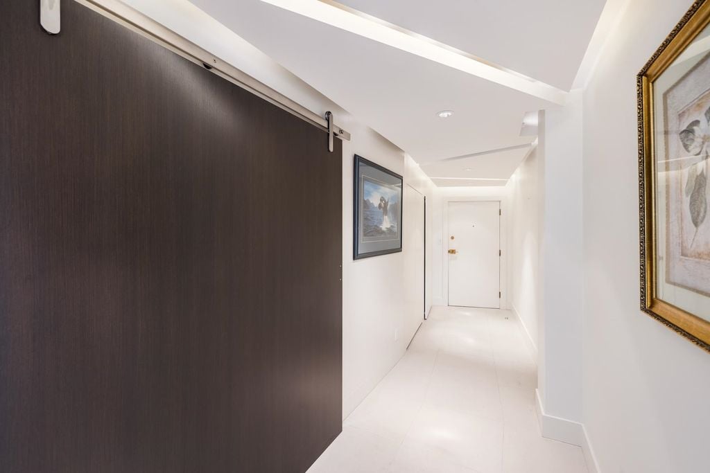 2135 Argyle Ave, #905