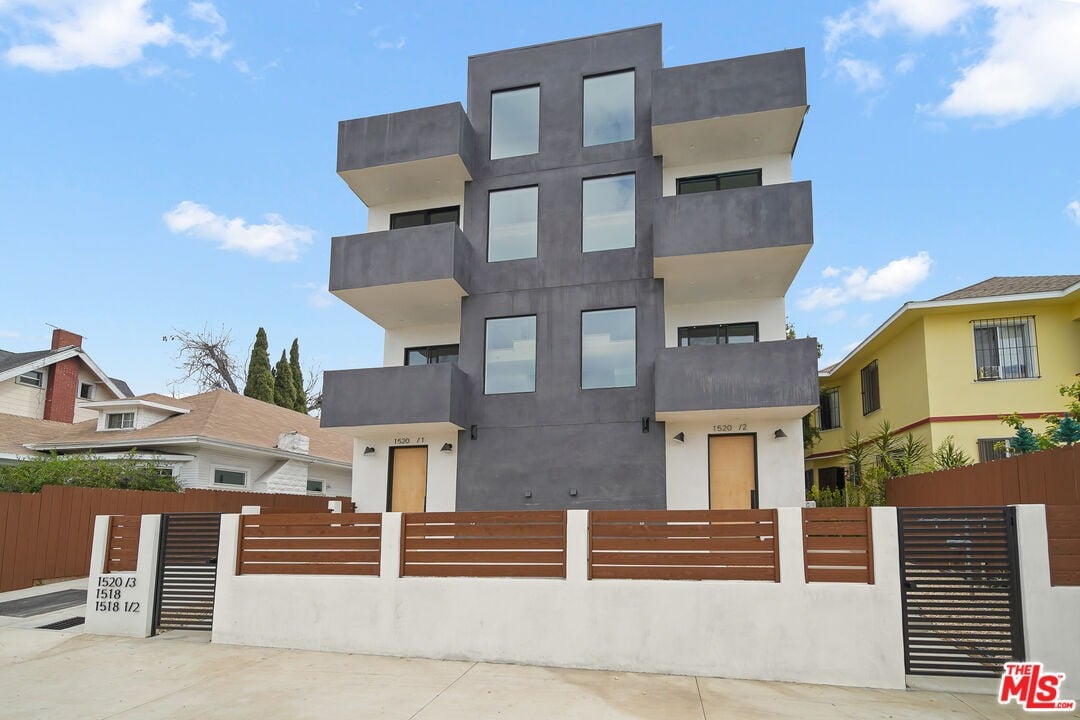 1518 Magnolia Ave #1