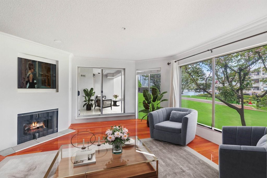 1869 Spyglass Pl, #211
