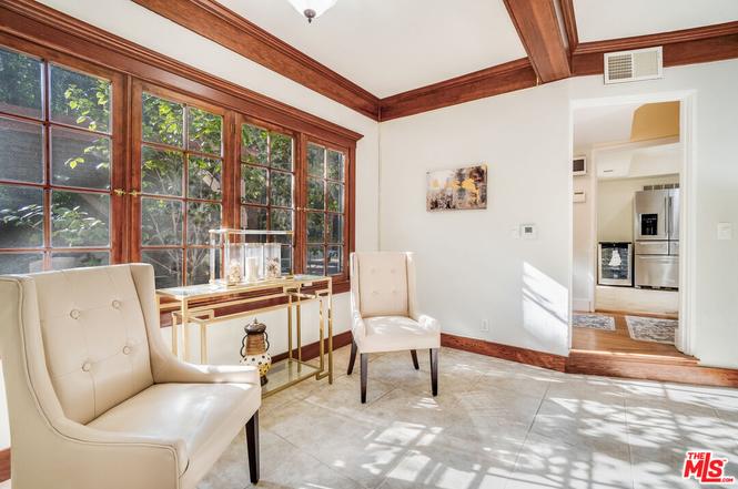 1712 N Beverly Glen Blvd, Los Angeles, CA 90077