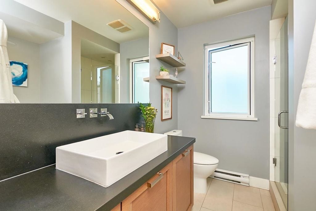 230 Salter St, #2
