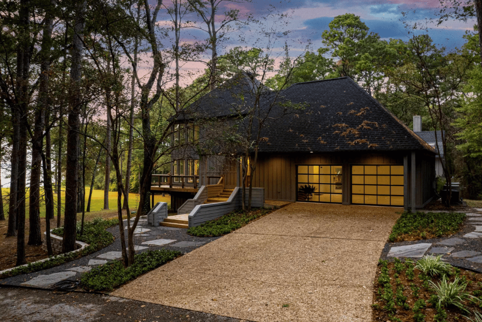 driveway of house