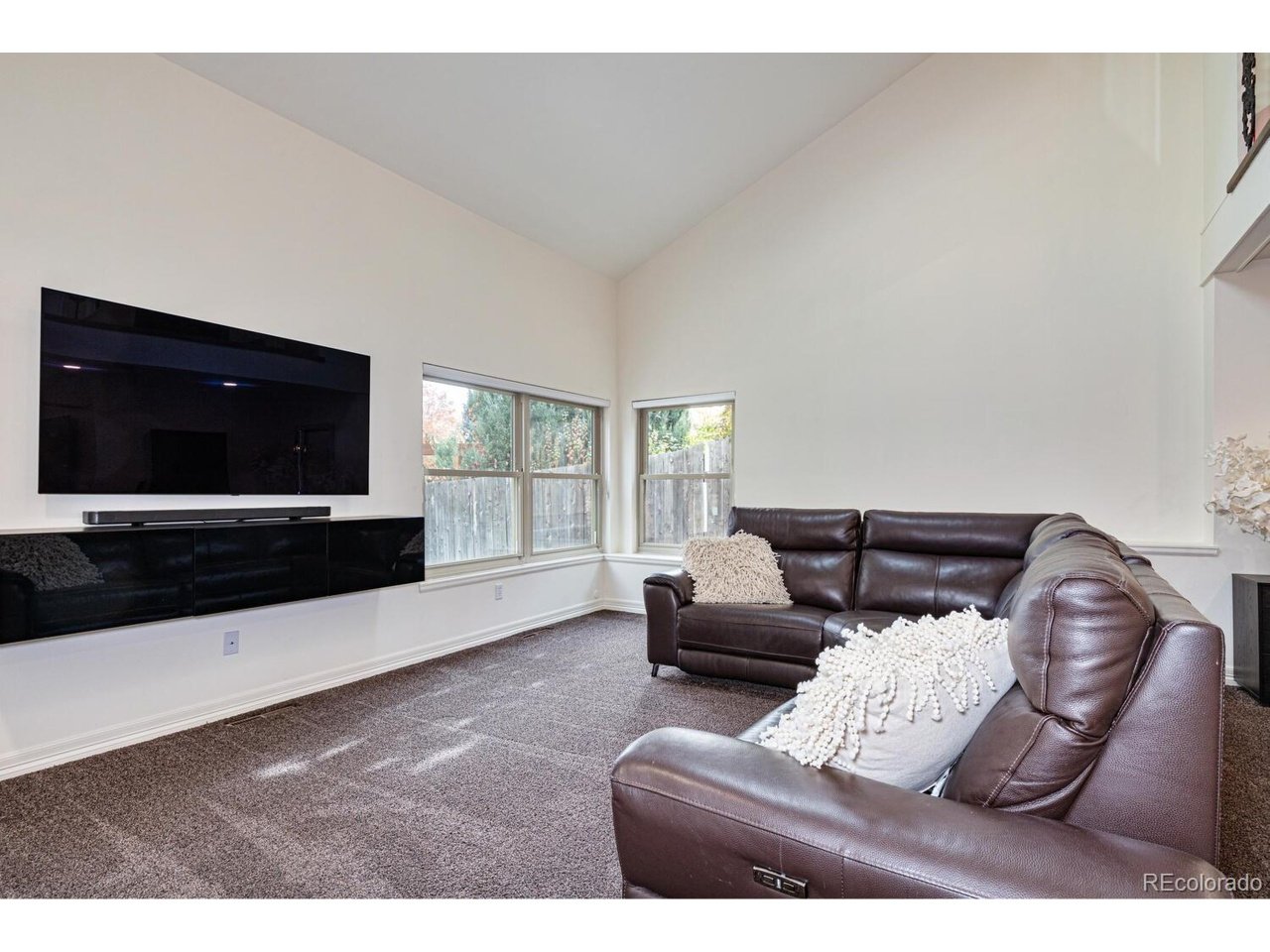 8038 S Newport Ct