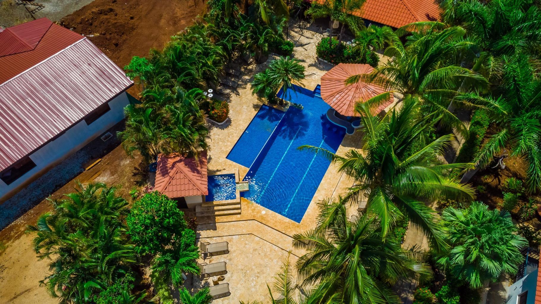 Drift Away Lodge | Near the Coast Hotel/Resort/Hostel For Sale in Playa Avellanas