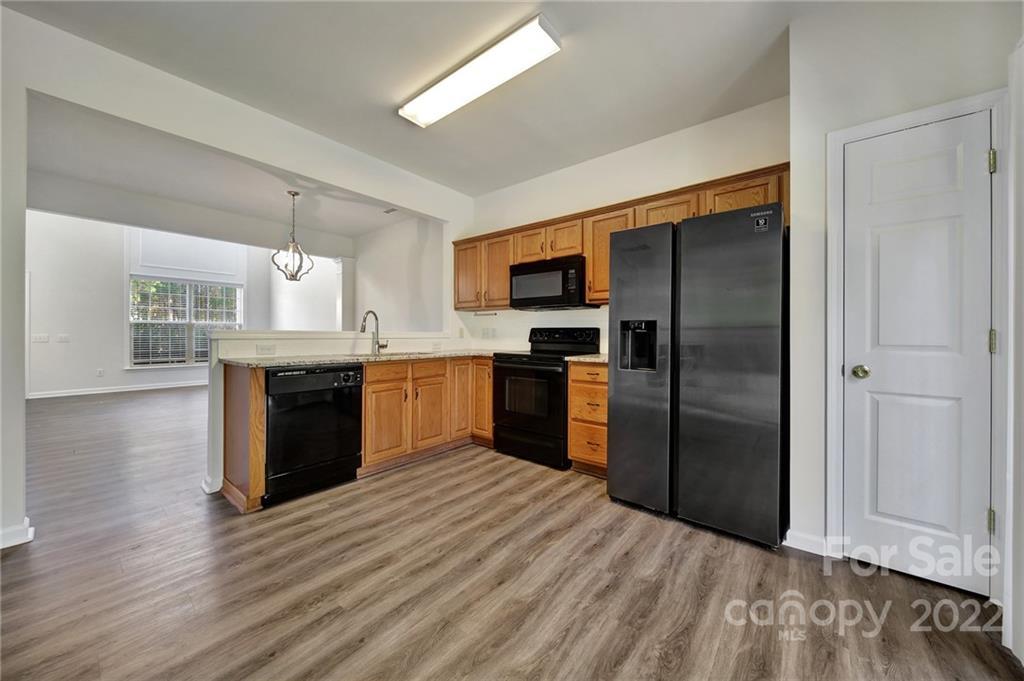 11708 Huxley Rd