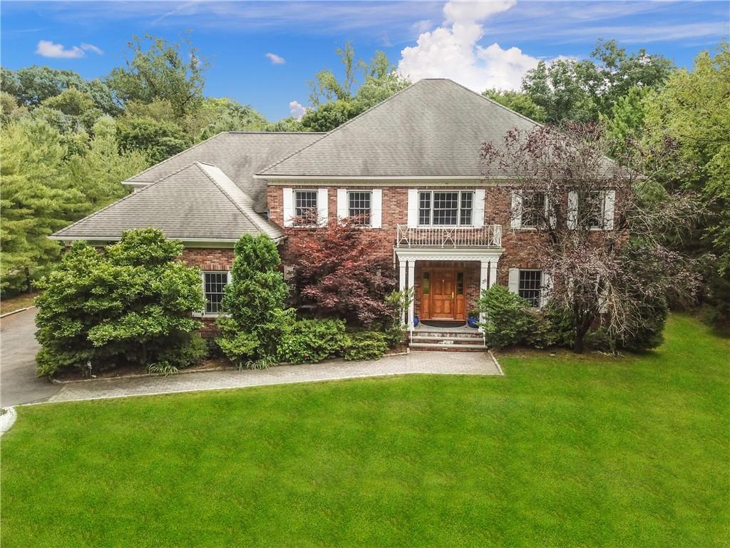 38 Saxon Woods Rd