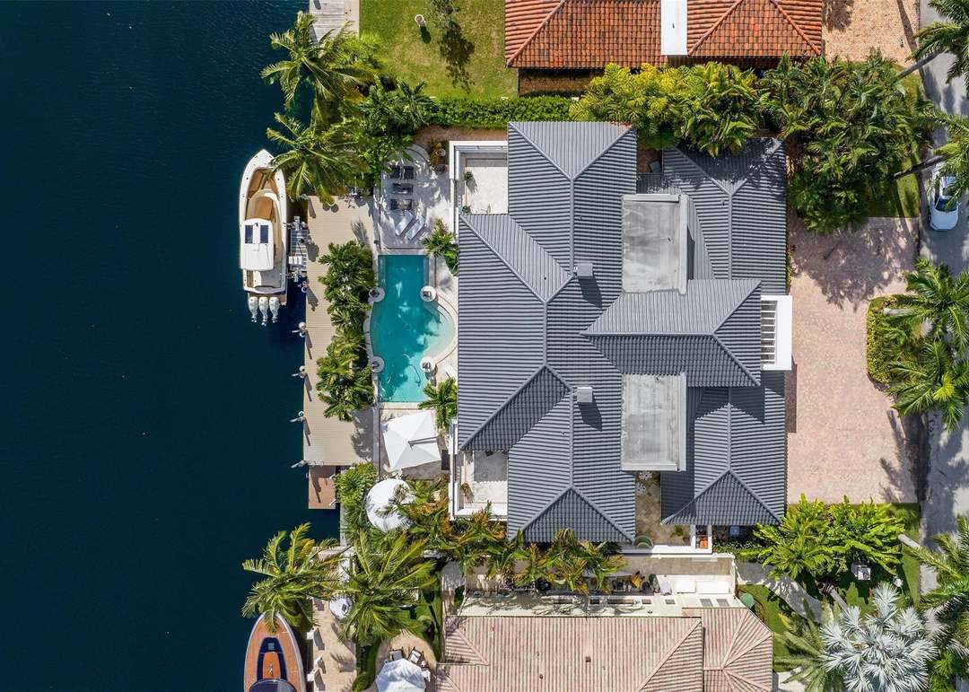 166 Royal Palm Dr