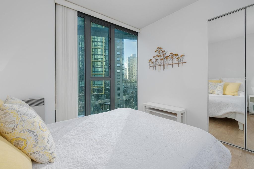 1331 W Georgia St, #707