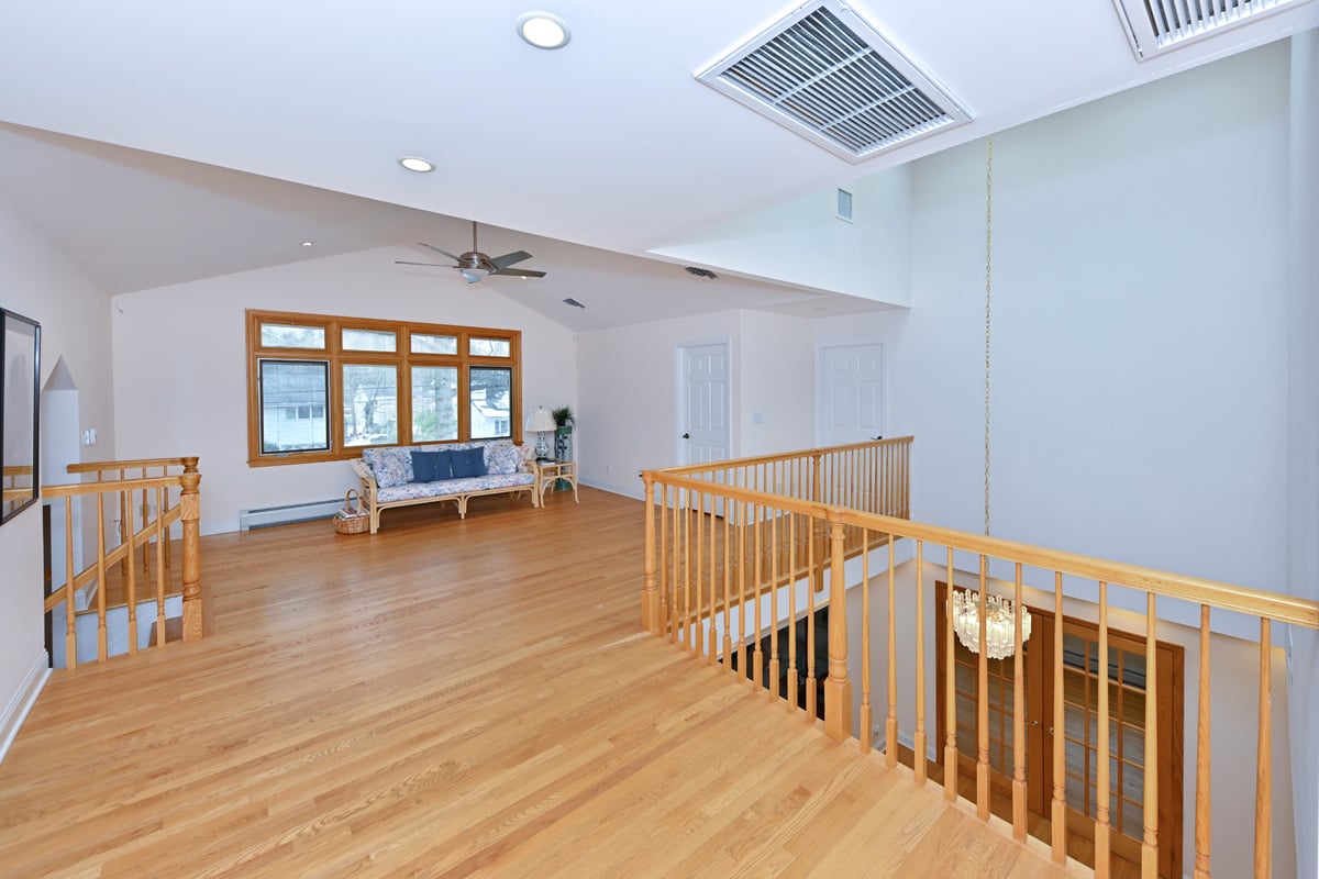 23 Spruce Pl