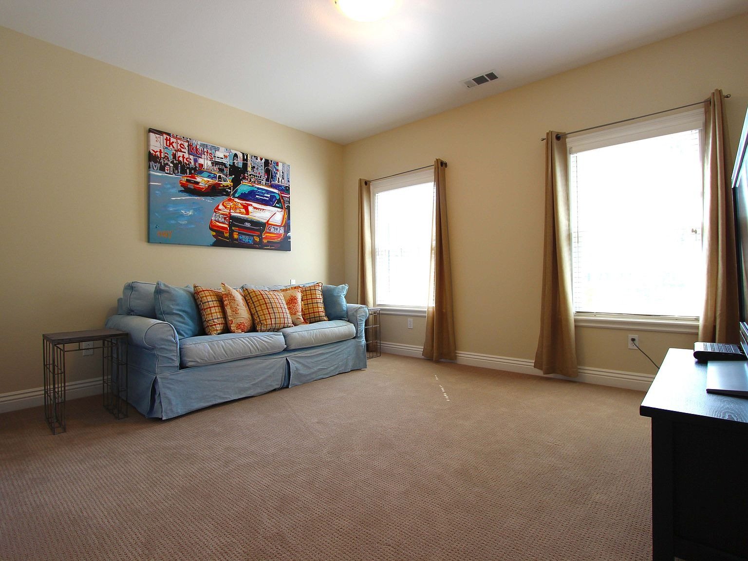 23 Sanford Ln