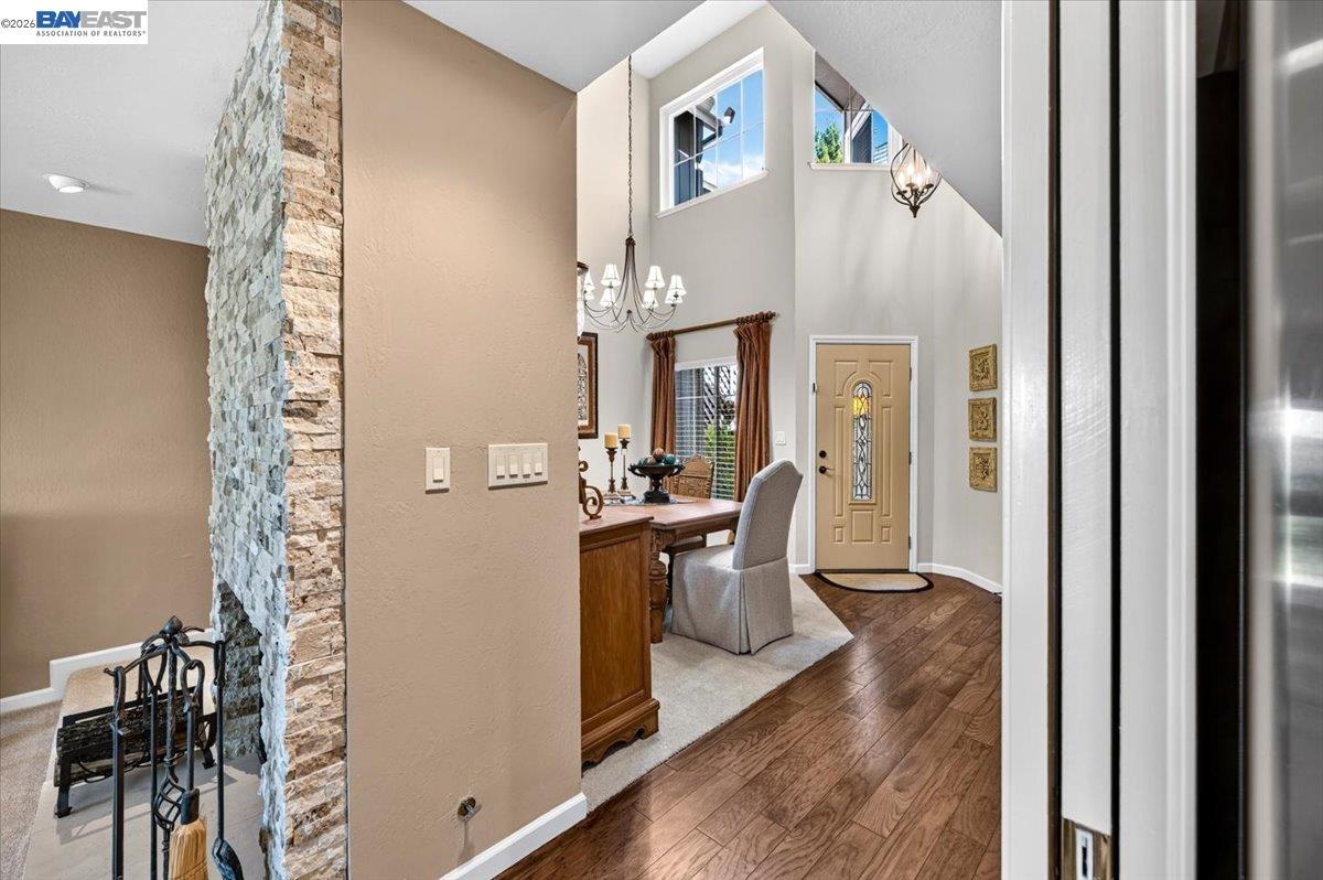 525 Silver Oak Ln