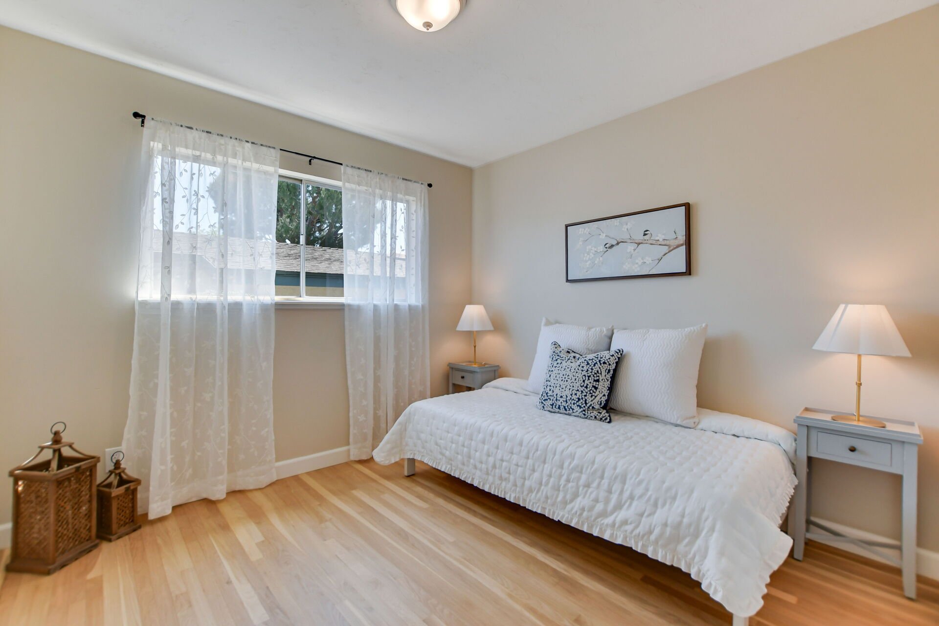 1146 N Soldano Road
