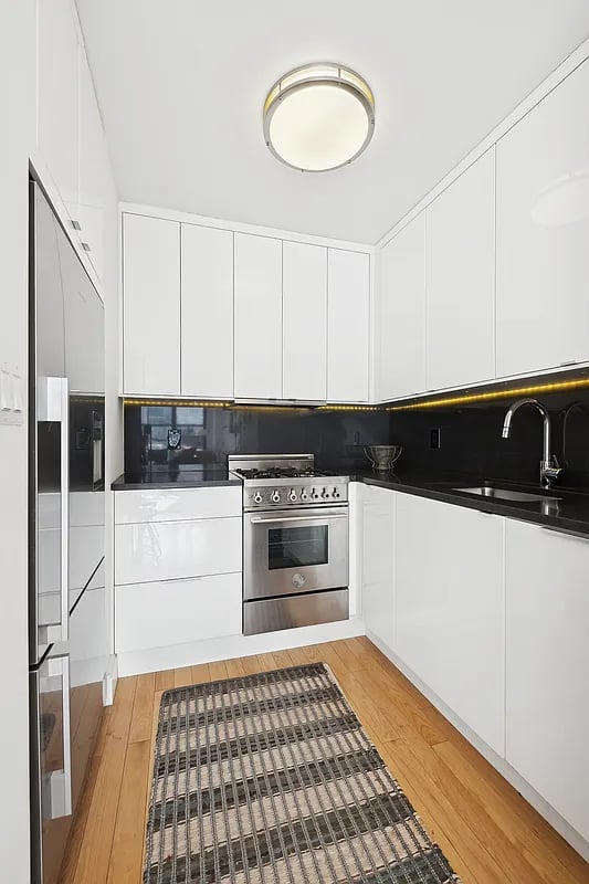 7 E 14TH Street 1107