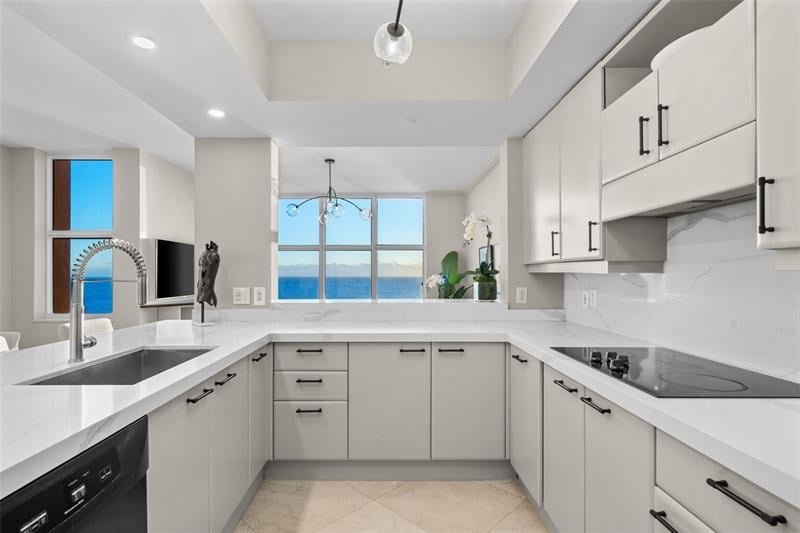 2100 N Ocean Blvd: Unit 18D