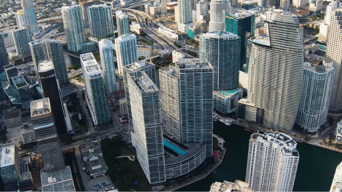 January 2025 | Discovering Icon Brickell: A Chic Residential Oasis in the Heart of Downtown Miami