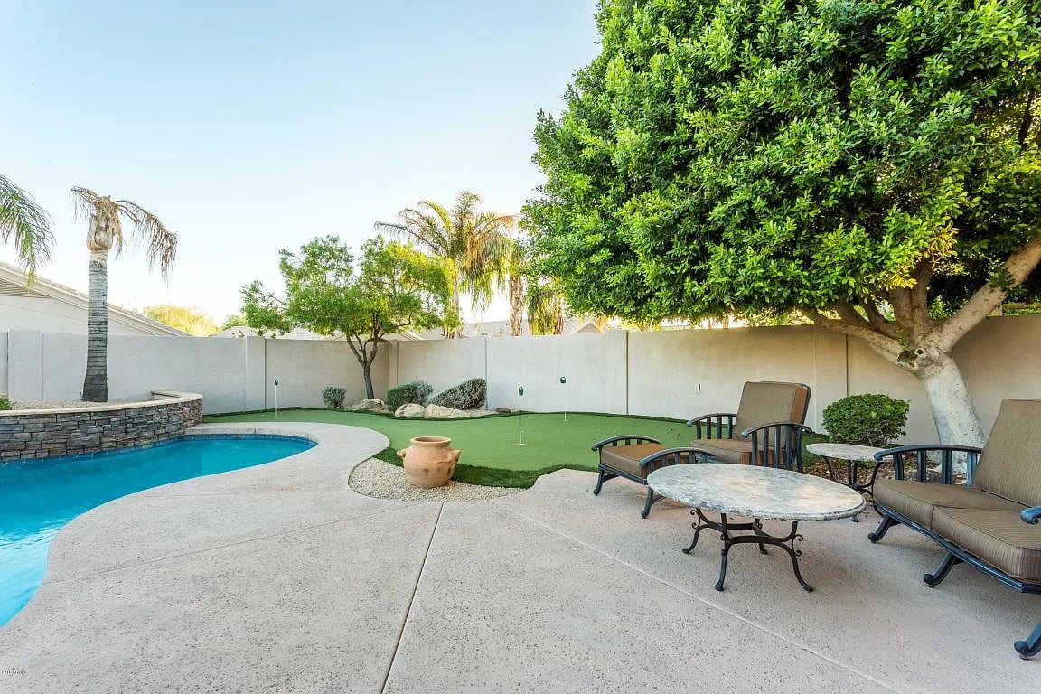 8177 E Rita Dr