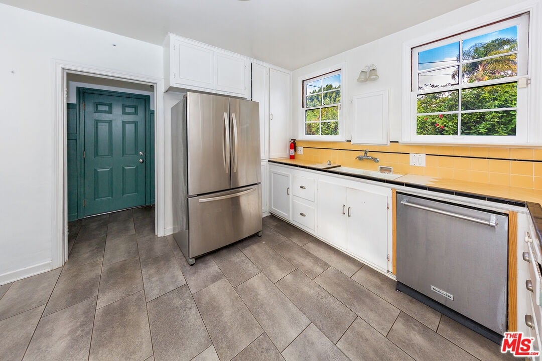 1911 Preuss Rd 