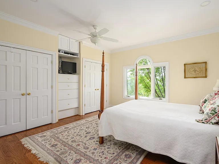1113 Marion Dr