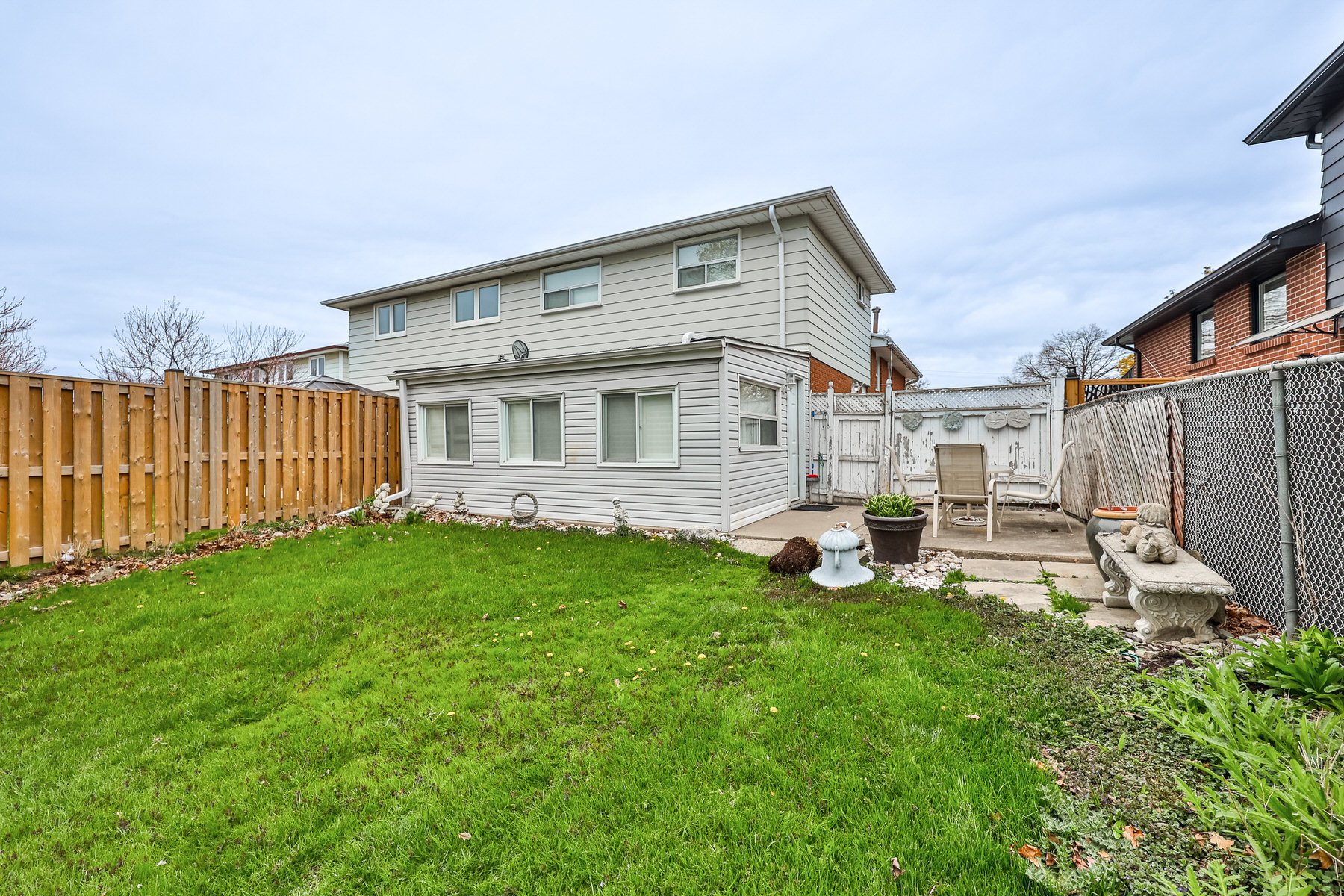 2167 Stir Cres