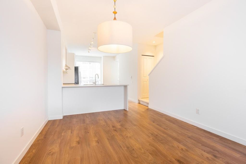 8476 207a St, #86