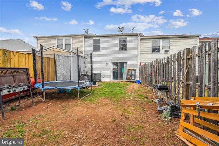 536 Riggs Ct