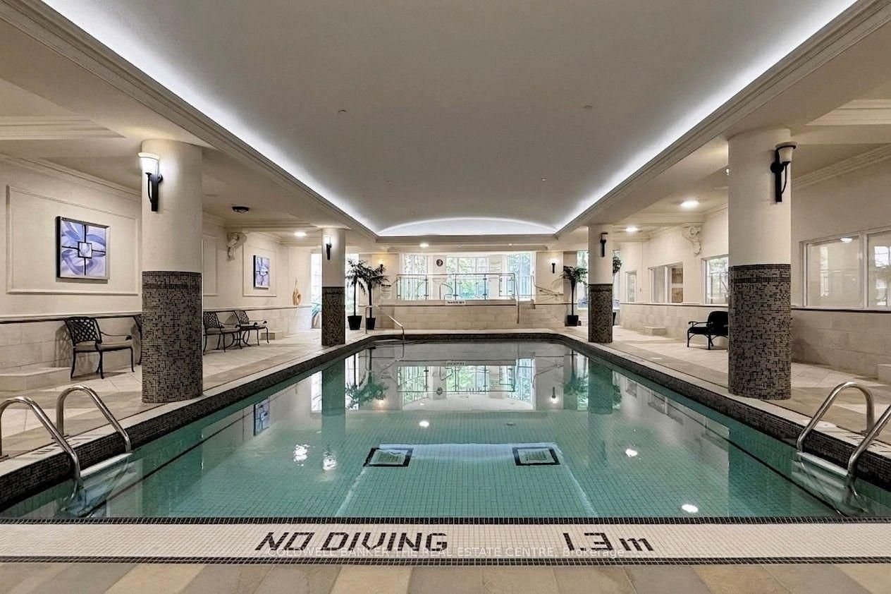 LUXURY LIVING IN NORTH YORK