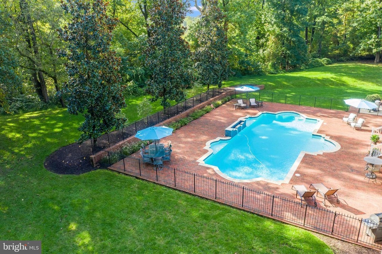 1101 Captain Bell Ct