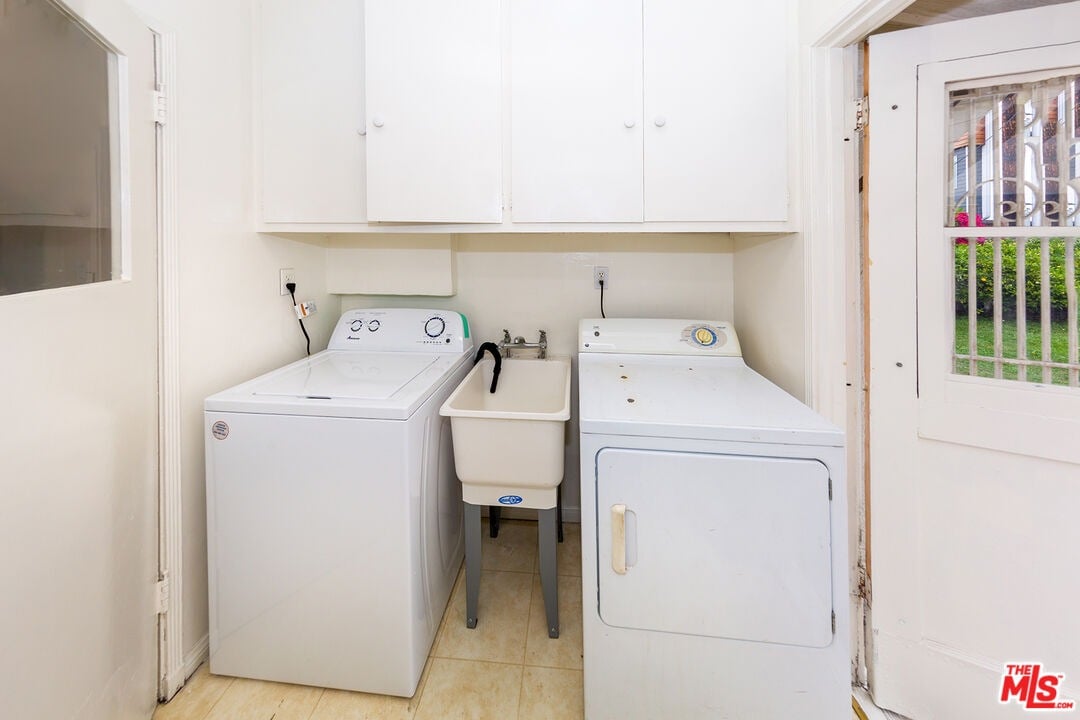 852 N Formosa Ave