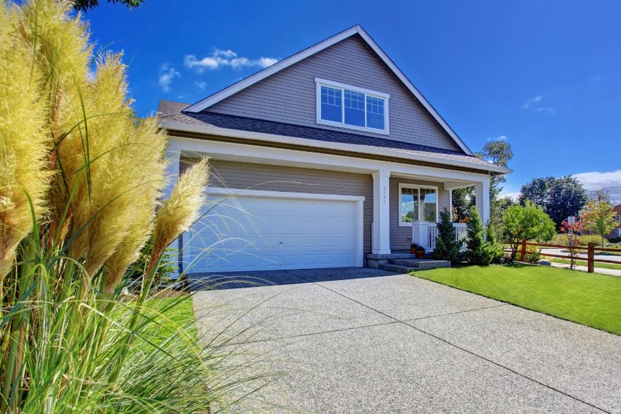 14 Tips from Forbes on How to Find the Right Real Estate Agent for You