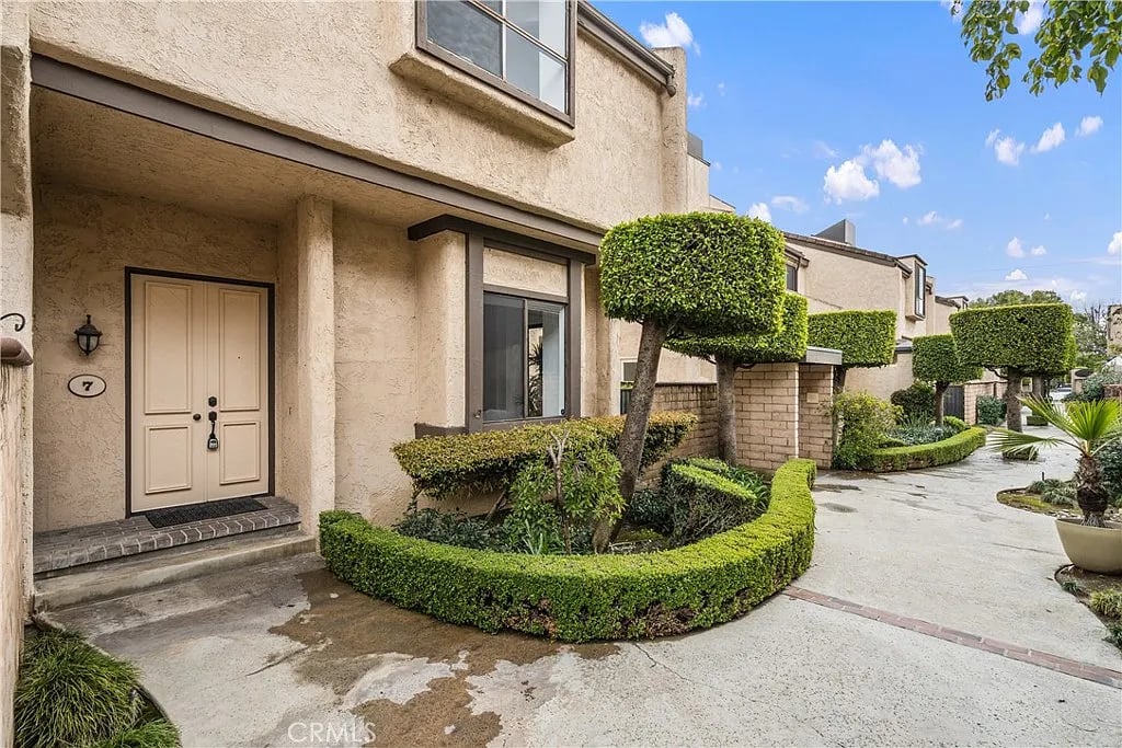 435 Fairview Ave #7