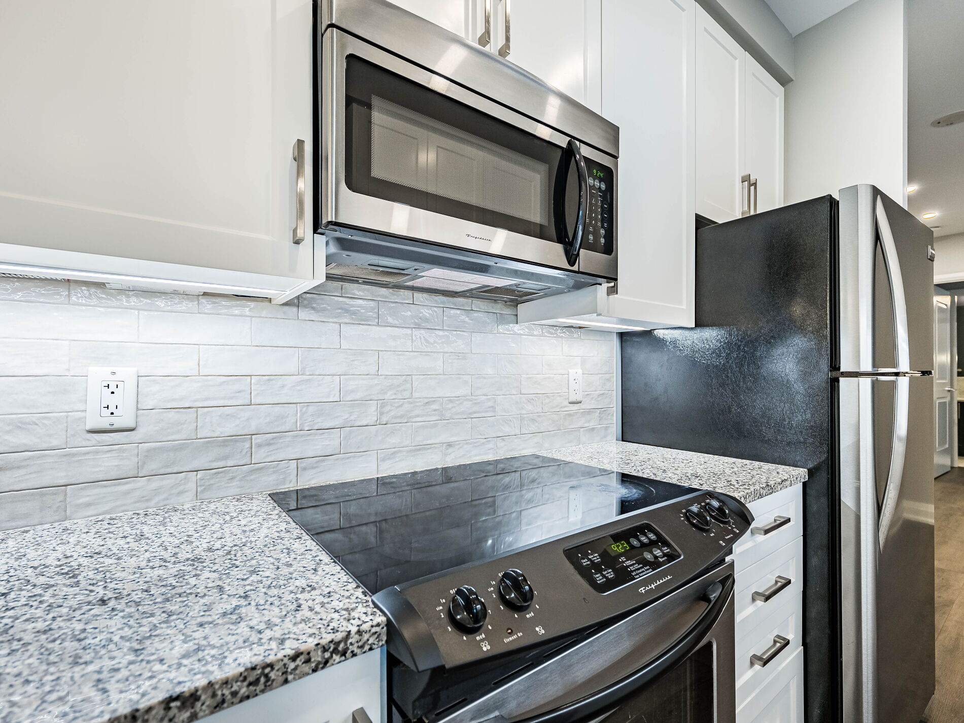 83 Redpath Avenue 407, Toronto C10, ON