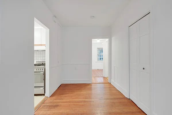 19​ ​Pomander​ ​Walk​ ​#1​ ​nyc