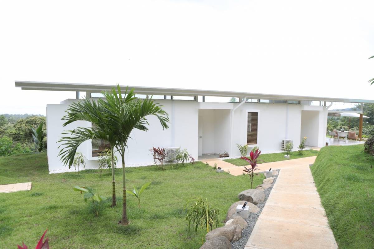 Terra Lodge - Income producing property with two apartments, swimming pool and 1 bedroom home.