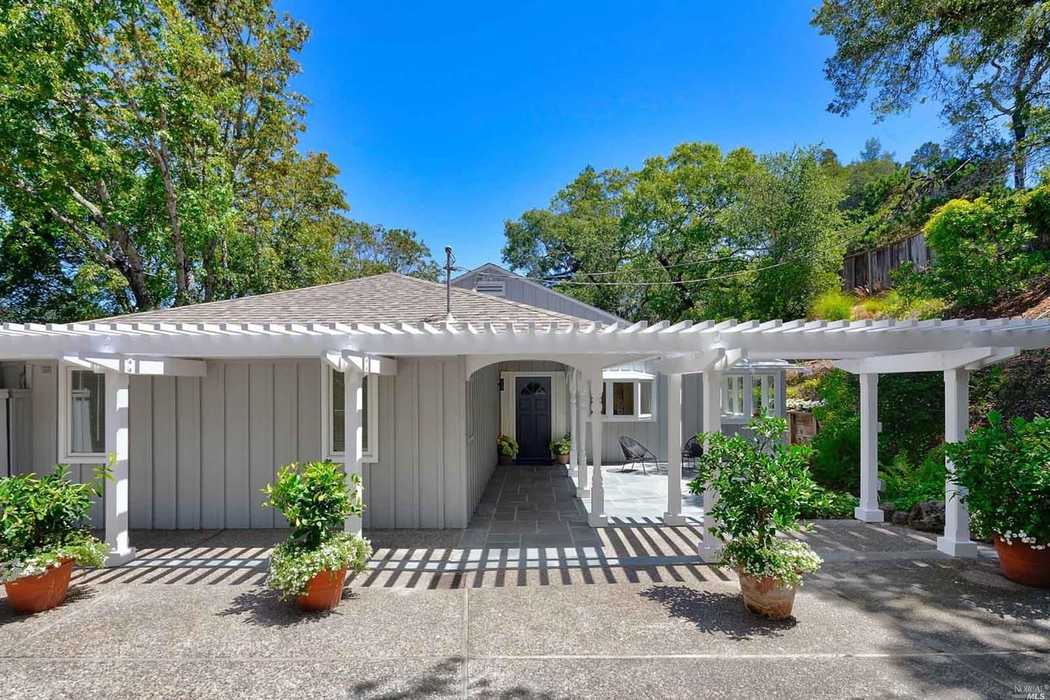 127 S Ridgewood Rd