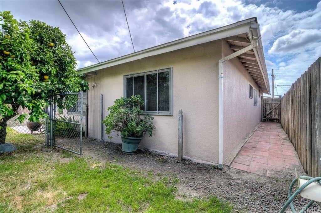 12341 Flagstone Pl