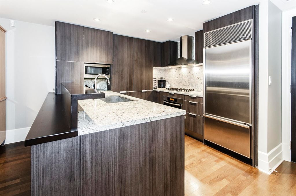 533 Waters Edge Cres, #103