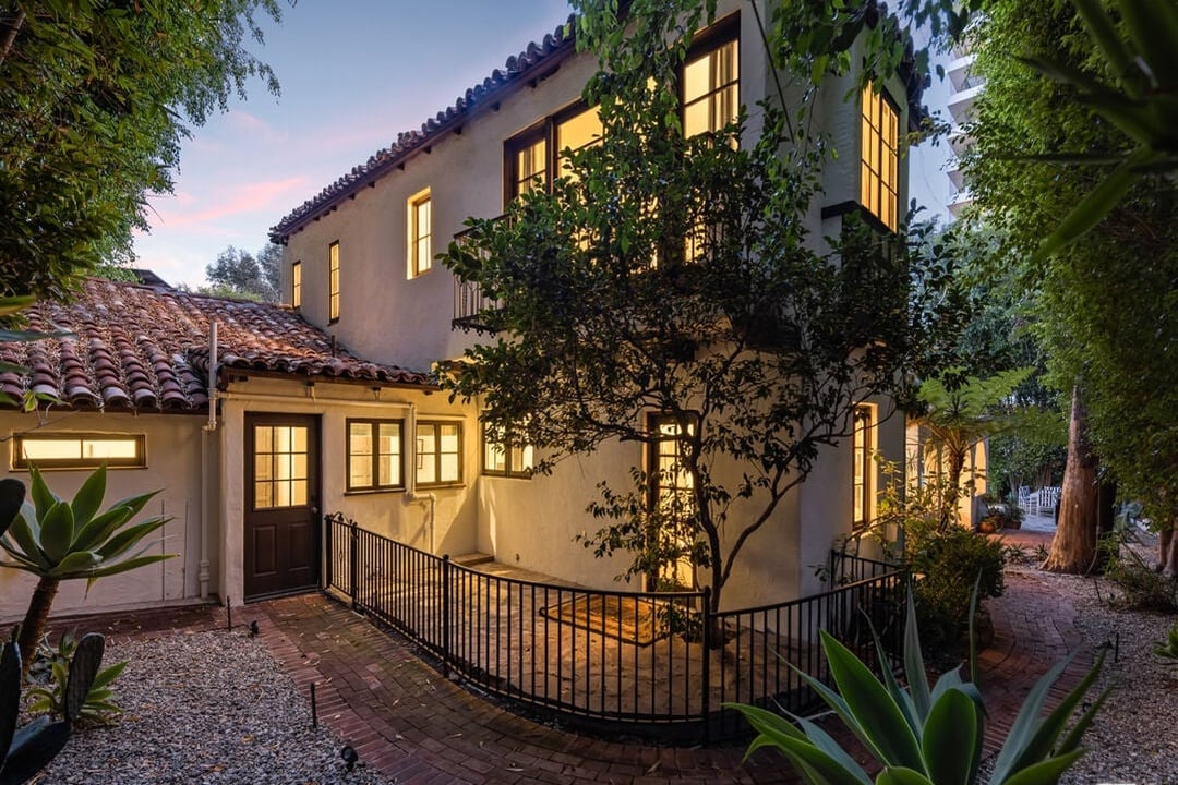 Sunset Vale Ave, 90069