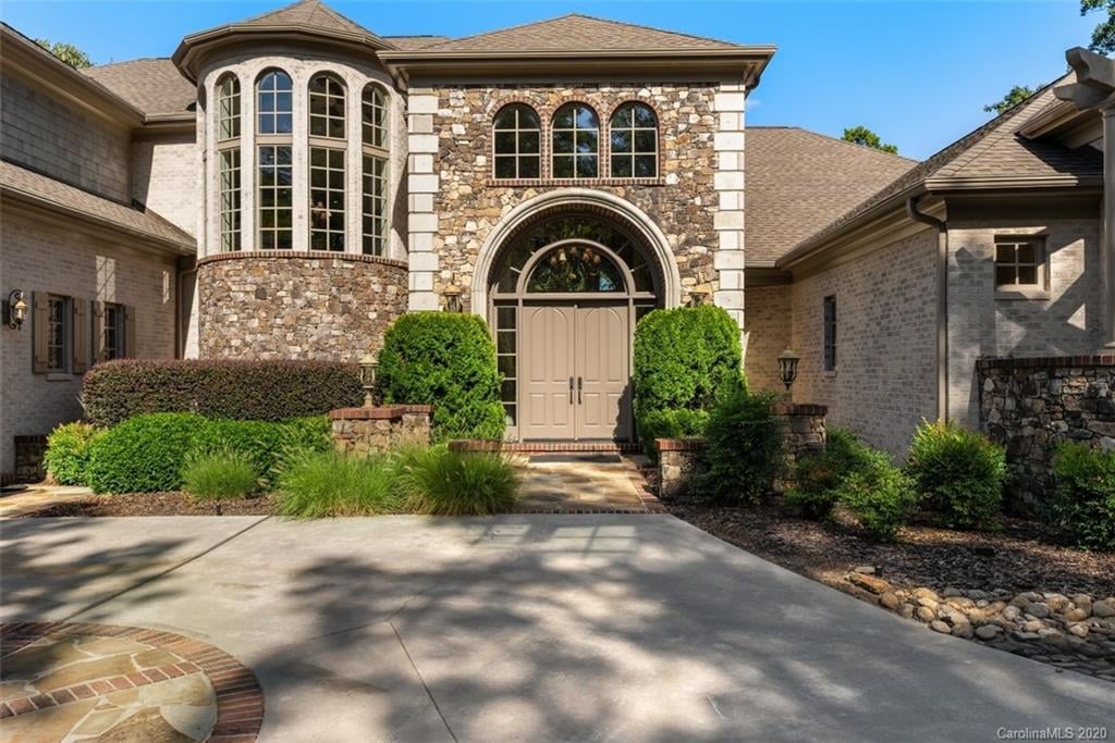 217 Stonebridge Dr