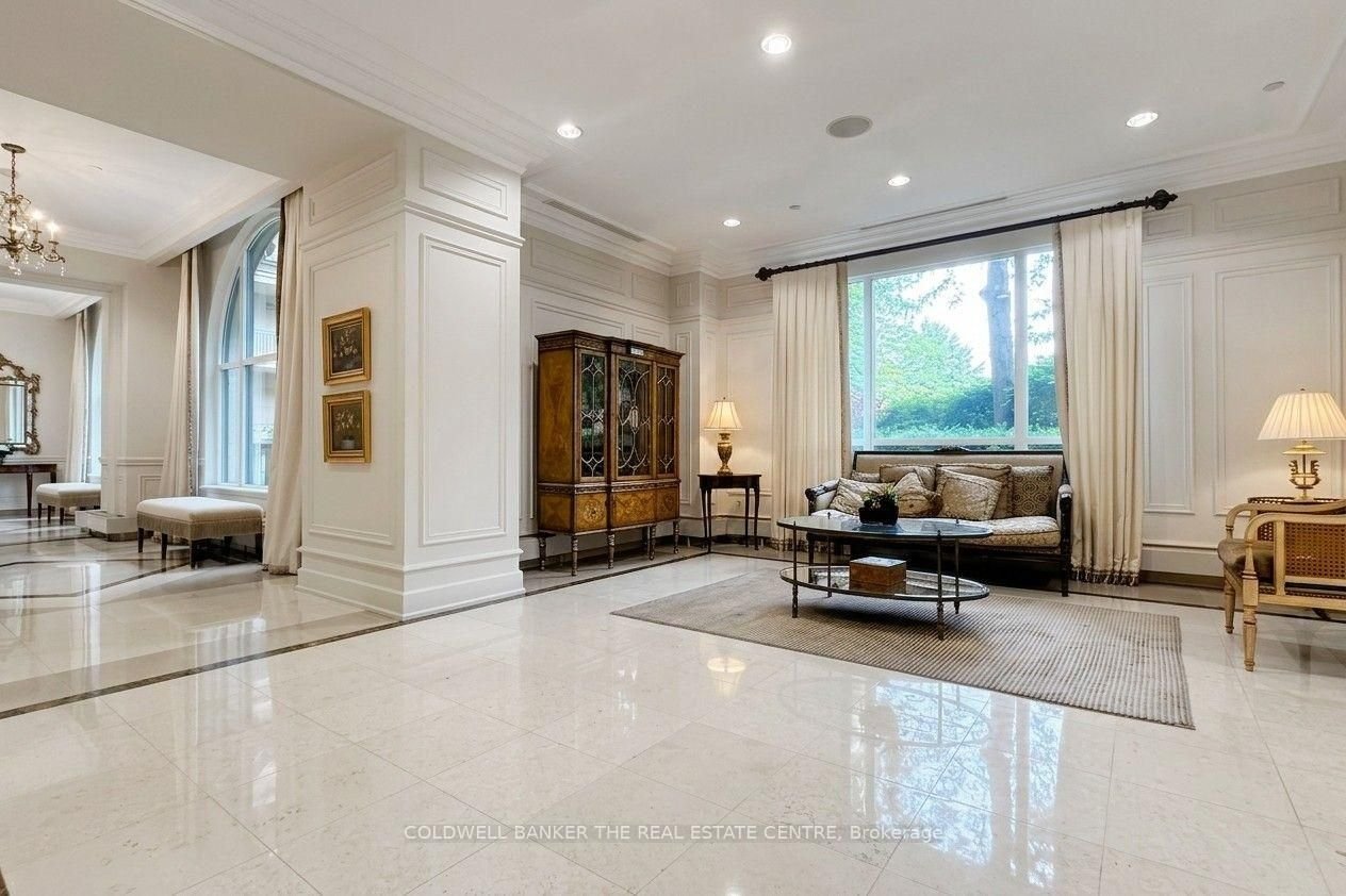 LUXURY LIVING IN NORTH YORK