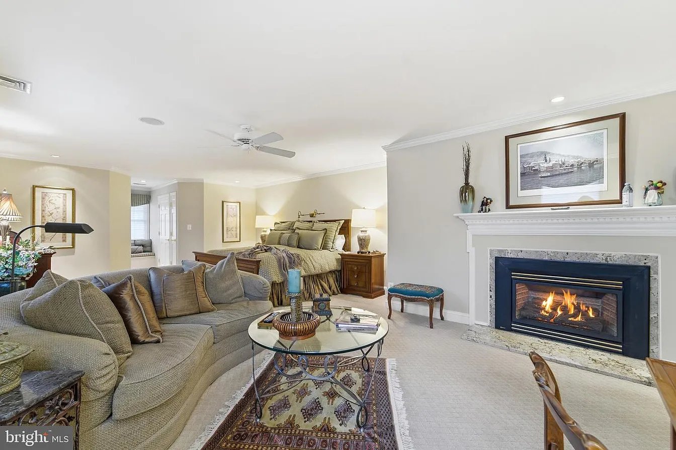 304 Chesapeake Dr