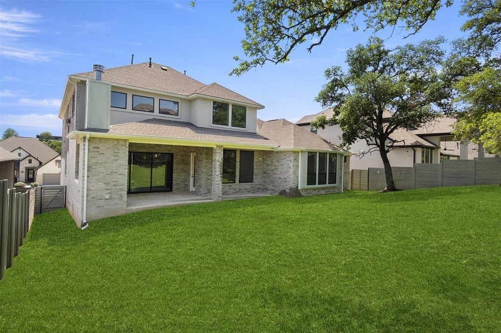 112 Hollytree Ct