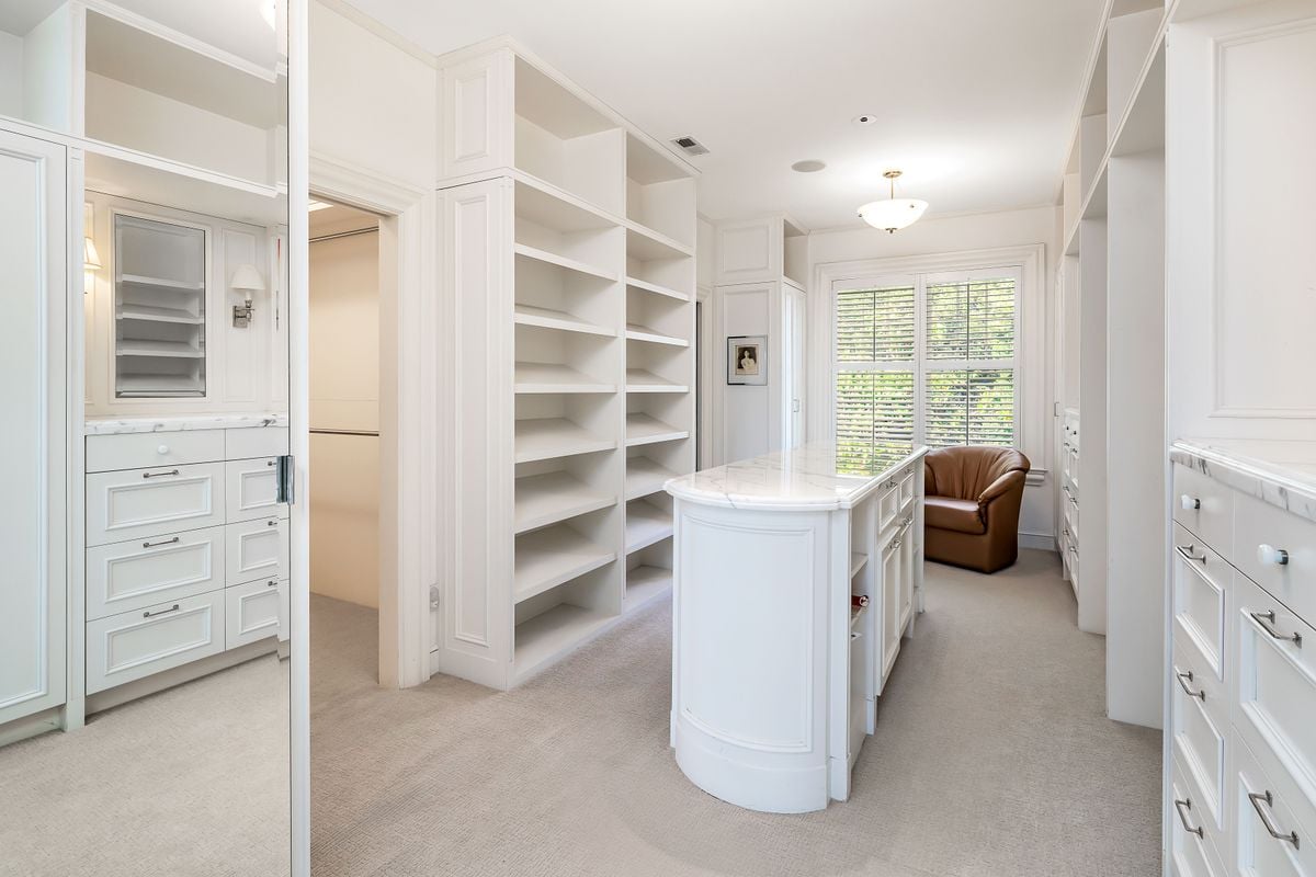 25 Crocker Ave