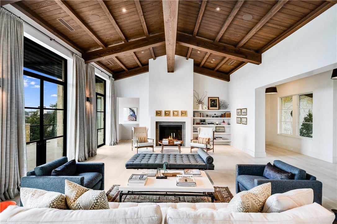 3208 Stratford Hills Ln