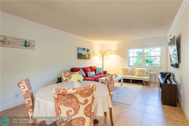 2424 SE 17th St Unit 106B